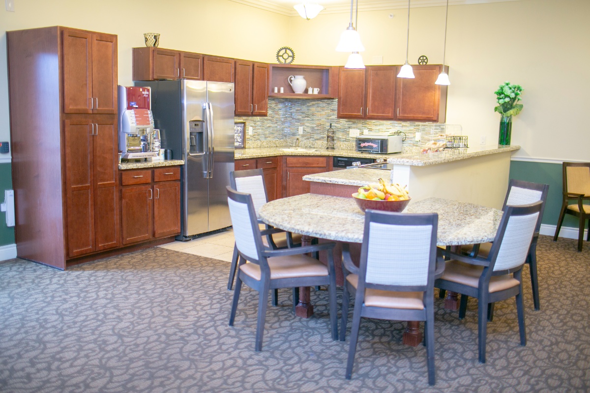 Country Kitchen at The Parkway Senior Living in Blue Springs, MO
