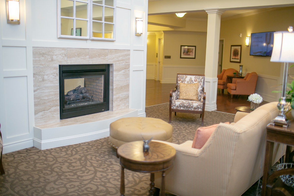 Lobby at The Parkway Senior Living in Blue Springs, MO