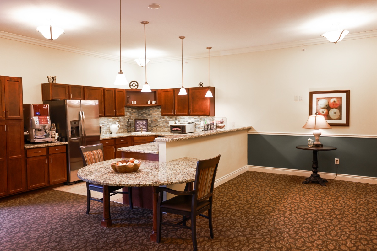 Country kitchen at The Parkway Senior Living in Blue Springs, MO