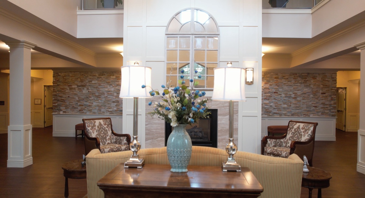 Lobby at The Parkway Senior Living in Blue Springs, MO