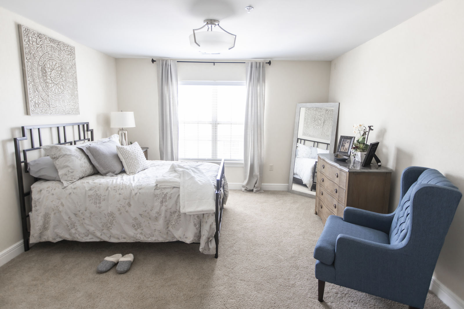 Sample bedroom at The Parkway Senior Living in Blue Springs, MO